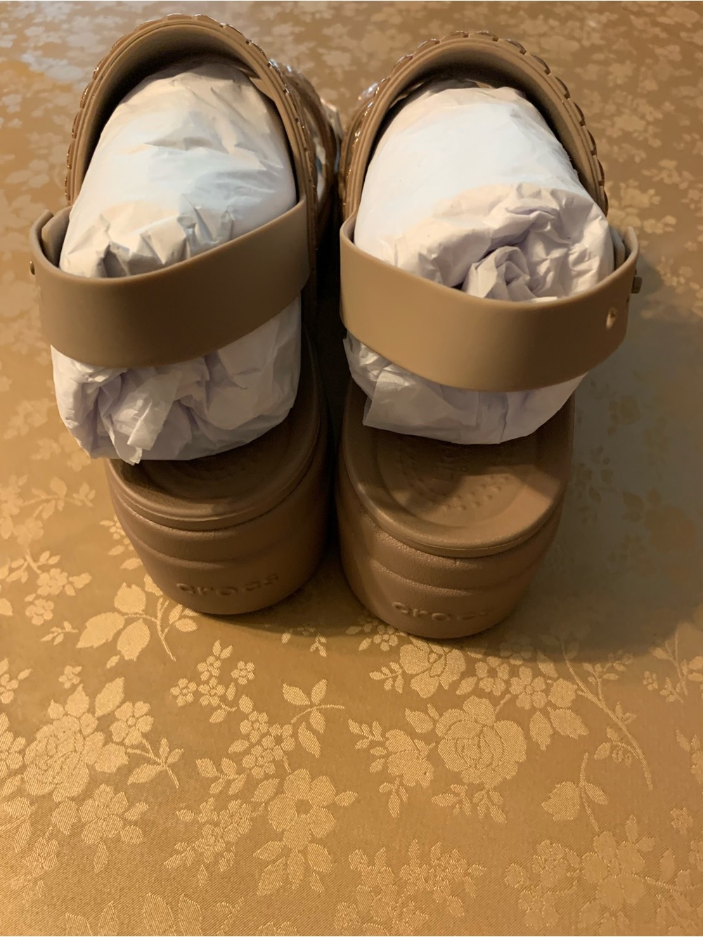 CROCS Brooklyn Wedge Tan Glitter Two-Strap Slide Sandals Size 8 - Picture 7 of 13